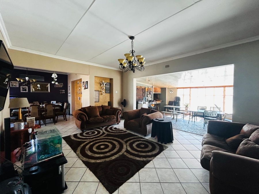 6 Bedroom Property for Sale in Sasol Free State